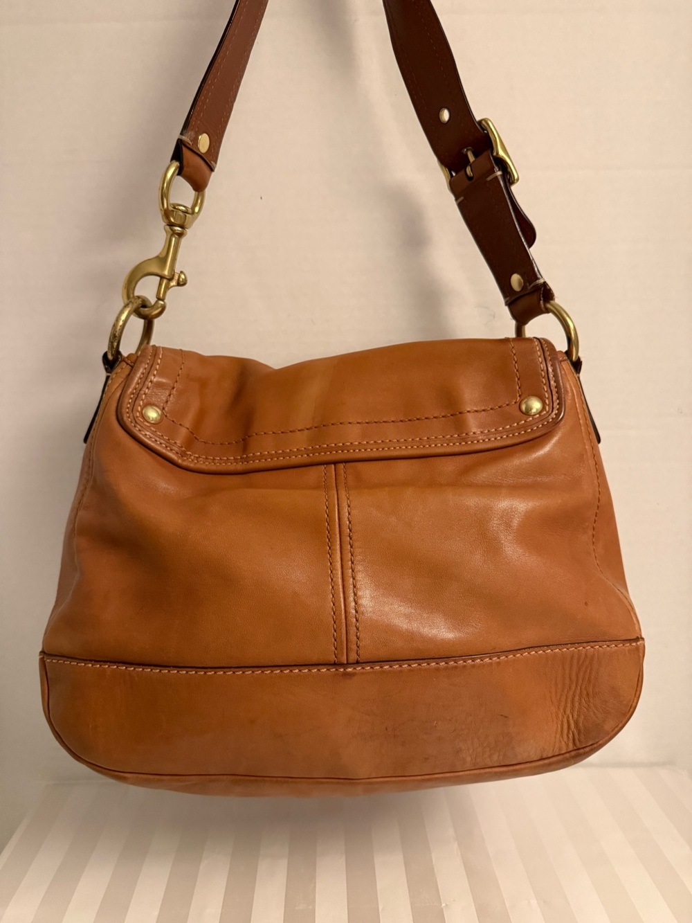 Coach Large F12854 Ali Caramel Leather Turnlock Shoulder Bag - Picture 5 of 13